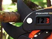 Контактный секатор с храповым механизмом